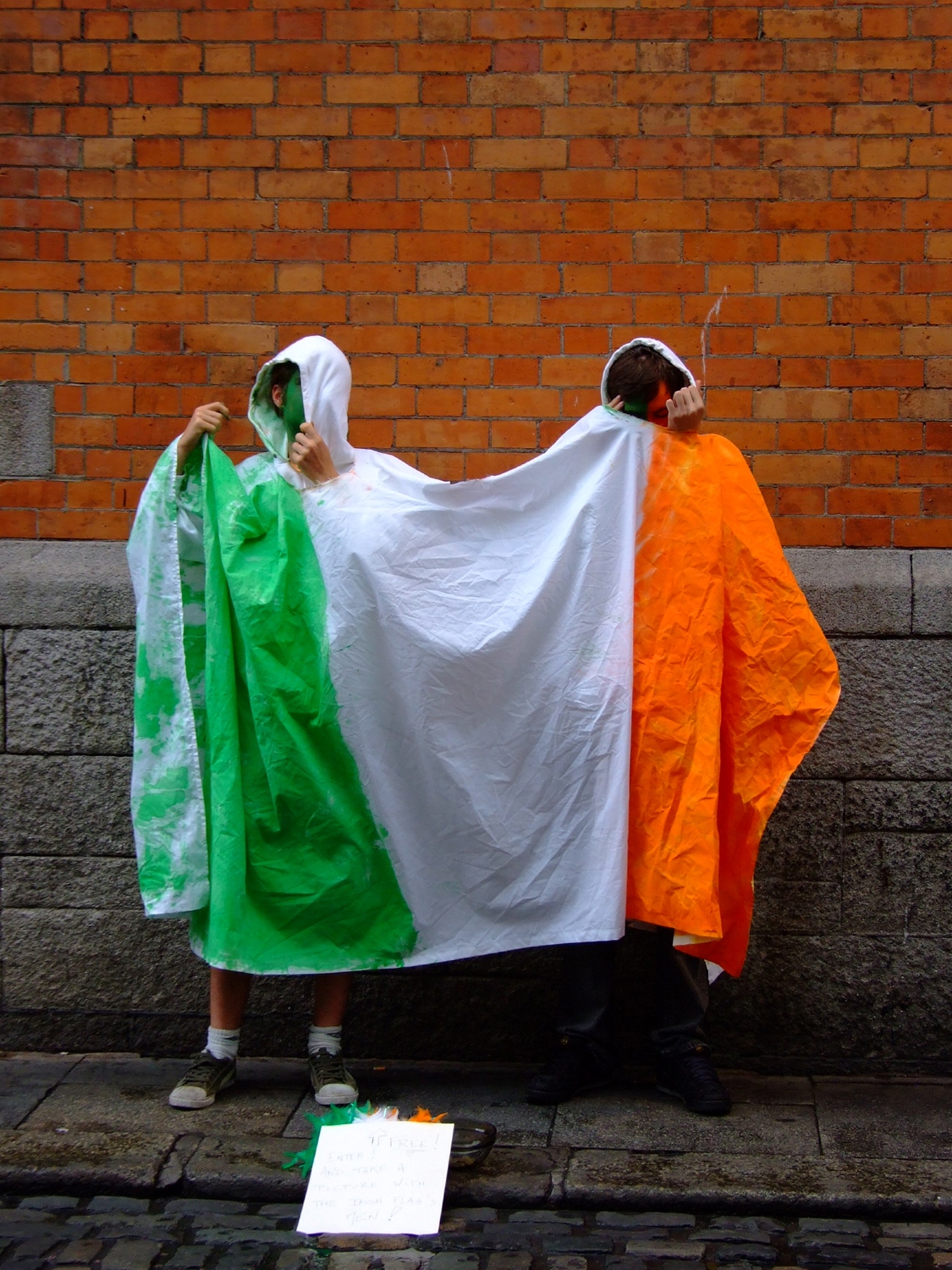Irish Artists Wearing A Flag